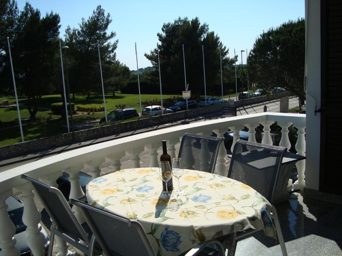 Apartman Carmen Crveni Vrh Exterior foto