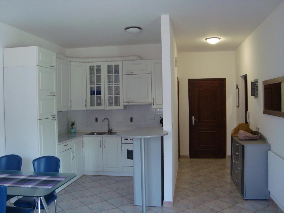 Apartman Carmen Crveni Vrh Exterior foto