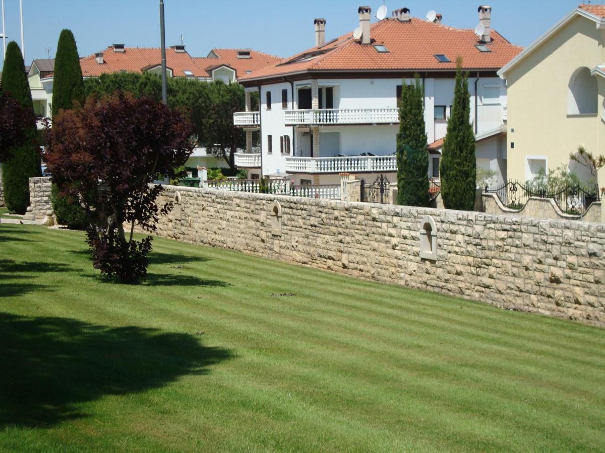 Apartman Carmen Crveni Vrh Exterior foto